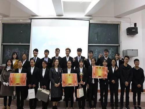 独孤九剑威力极大,岳不群为什么不想方设法偷学独孤九剑?-高三网百科-PC版本首页欢迎您