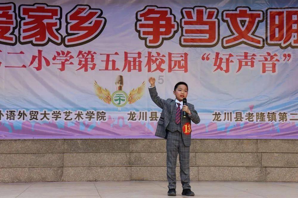 逃离金色的沙漠